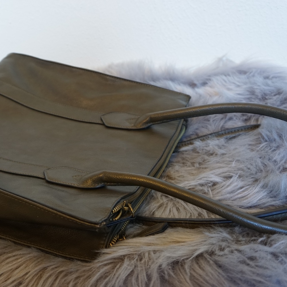 Women's Target Non-Leather Green Handbag Tote